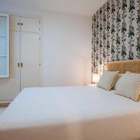 Lirio - Private Parking Included Sevilha